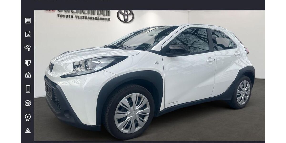 Toyota Aygo (X) 32.600 km 15.290 &euro; Ludwigsburg 71636