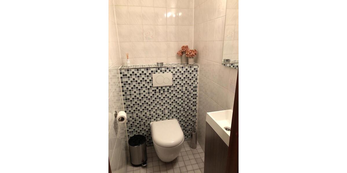 Etagenwohnung Sachsenheim - 2.5 Zimmer, 66 m&sup2;, 820&euro; | Angebot:26611951