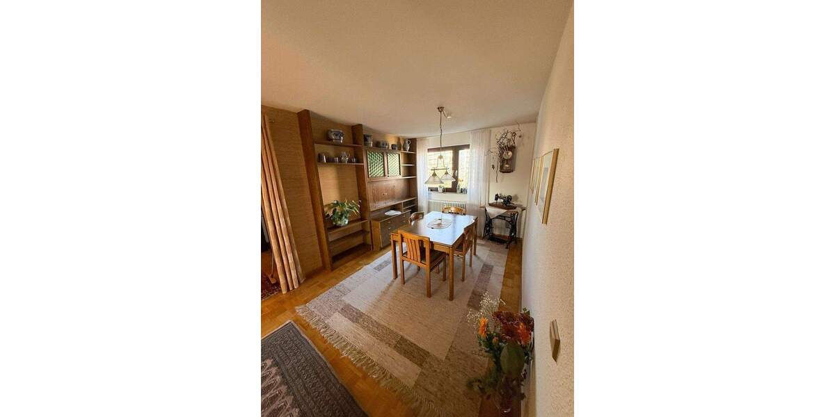 Etagenwohnung Göppingen Stadtgebiet - 4 Zimmer, 91 m&sup2;, 305.000&euro; | Angebot:25716430