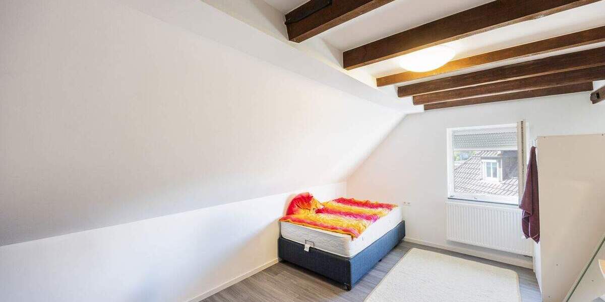 Etagenwohnung Kirchheim am Neckar - 5 Zimmer, 120 m&sup2;, 279.000&euro; | Angebot:25775327