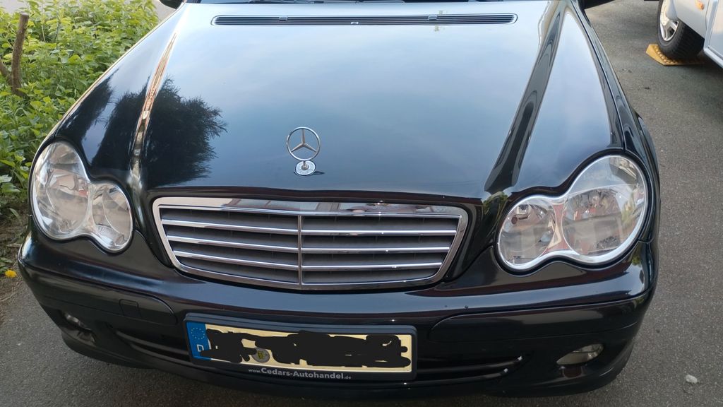 Mercedes-Benz C 180 220.000 km 2.490 &euro; Spiegelberg 71579