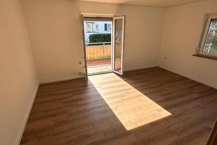 Wohnung Stuttgart Zuffenhausen - 2 Zimmer, 72 m&sup2;, 1.100&euro; | Angebot:24876482