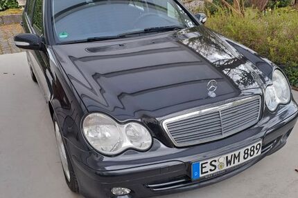 Mercedes-Benz 220 288.000 km 4.900 &euro; Holzmaden 73271