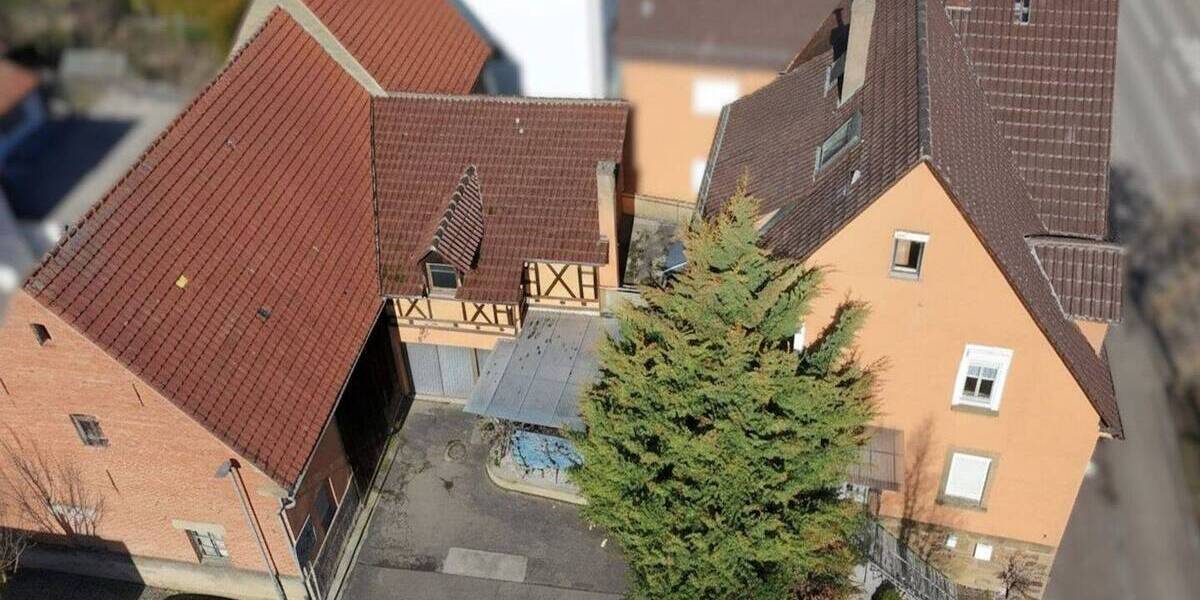 Doppelhaushälfte Erligheim - 9 Zimmer, 151 m&sup2;, 375.000&euro; | Angebot:26028535