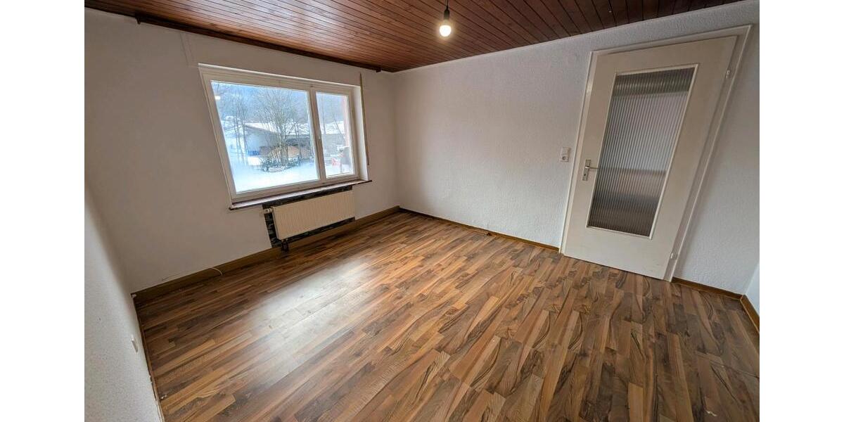 Etagenwohnung Althütte - 3 Zimmer, 88 m&sup2;, 950&euro; | Angebot:25611440