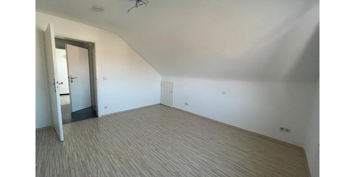 Dachgeschoßwohnung Hemmingen - 3 Zimmer, 71 m&sup2;, 299.000&euro; | Angebot:25811538