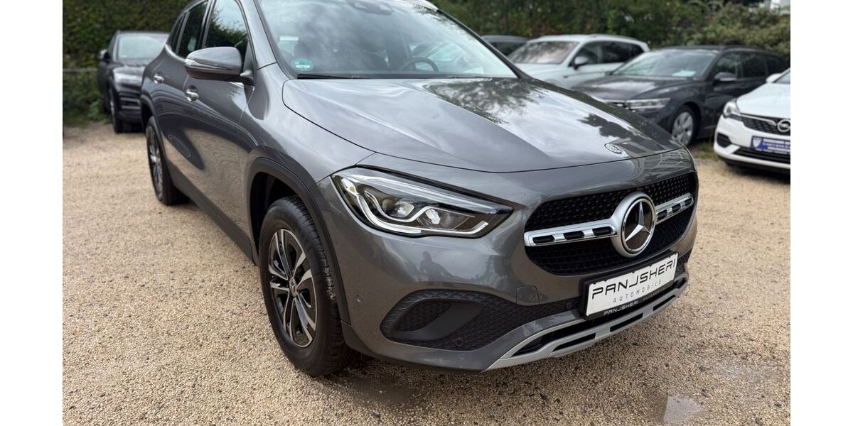 Mercedes-Benz GLA 180 83.000 km 27.699 &euro; Stuttgart-Möhringen 70567