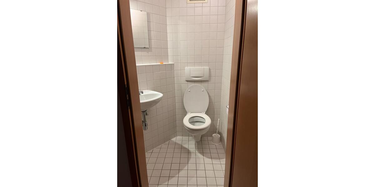 Etagenwohnung Leonberg - 2 Zimmer, 80 m&sup2;, 870&euro; | Angebot:24695375