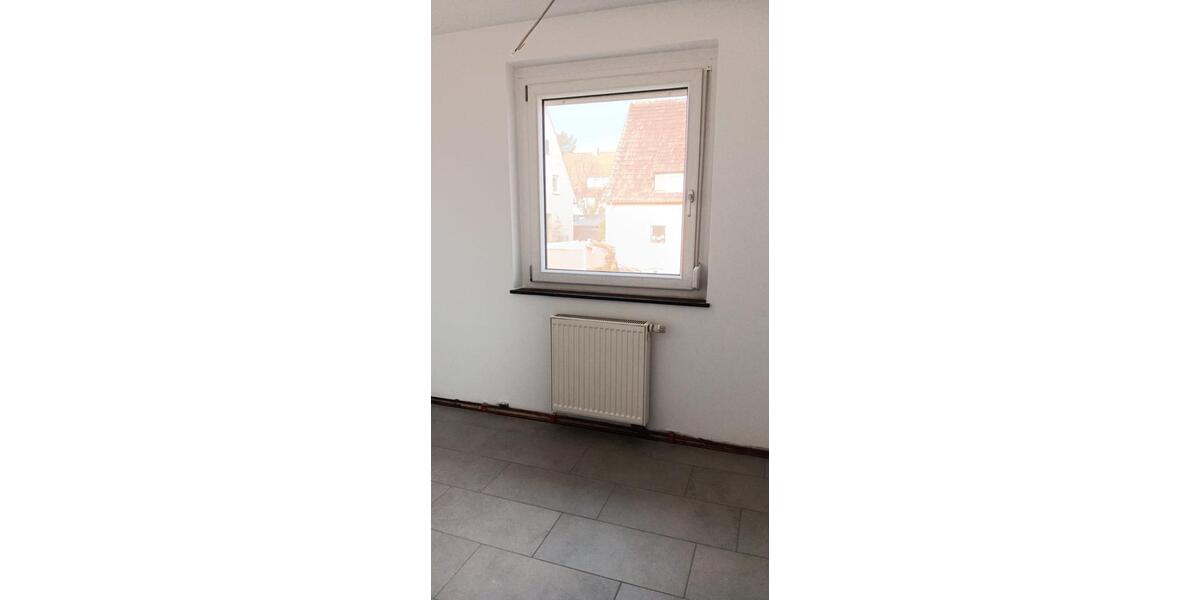 Etagenwohnung Markgröningen - 4 Zimmer, 80 m&sup2;, 980&euro; | Angebot:25087496