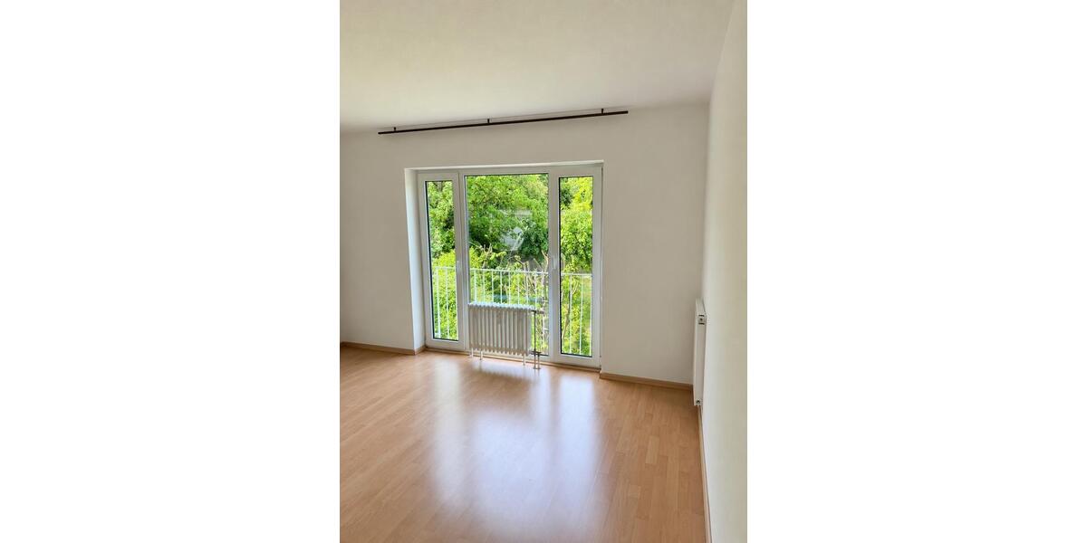 Etagenwohnung Ditzingen - 2 Zimmer, 65 m&sup2;, 1.080&euro; | Angebot:26679239