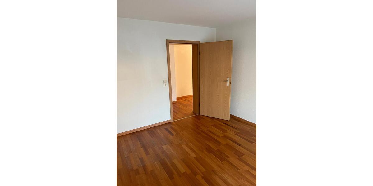 Erdgeschoßwohnung Kirchheim am Neckar - 2.5 Zimmer, 76 m&sup2;, 900&euro; | Angebot:27552241