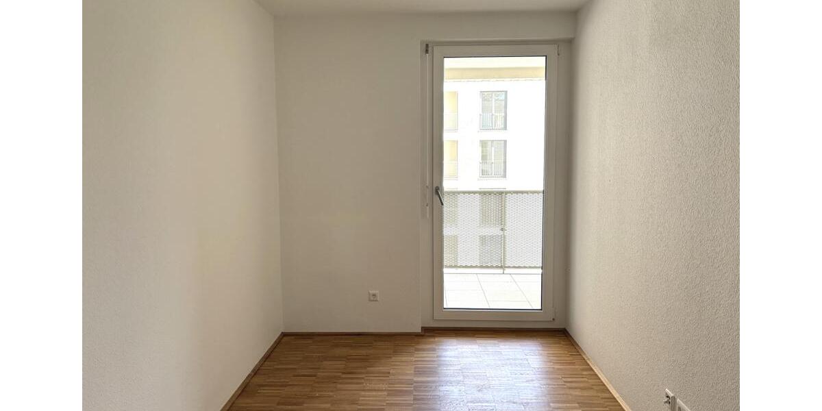 Erdgeschoßwohnung Leonberg - 4 Zimmer, 105 m&sup2;, 1.892&euro; | Angebot:23644758