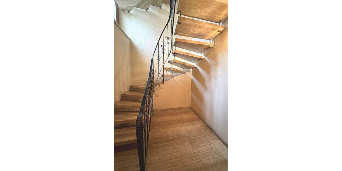 Etagenwohnung Stuttgart Zuffenhausen - 4 Zimmer, 98 m&sup2;, 450.000&euro; | Angebot:25662729