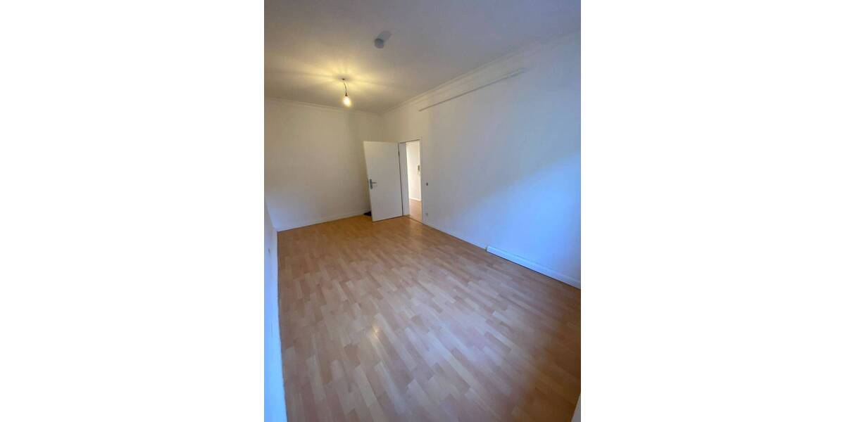 Etagenwohnung Esslingen am Neckar Pliensauvorstadt - 3 Zimmer, 64 m&sup2;, 220.000&euro; | Angebot:26092442