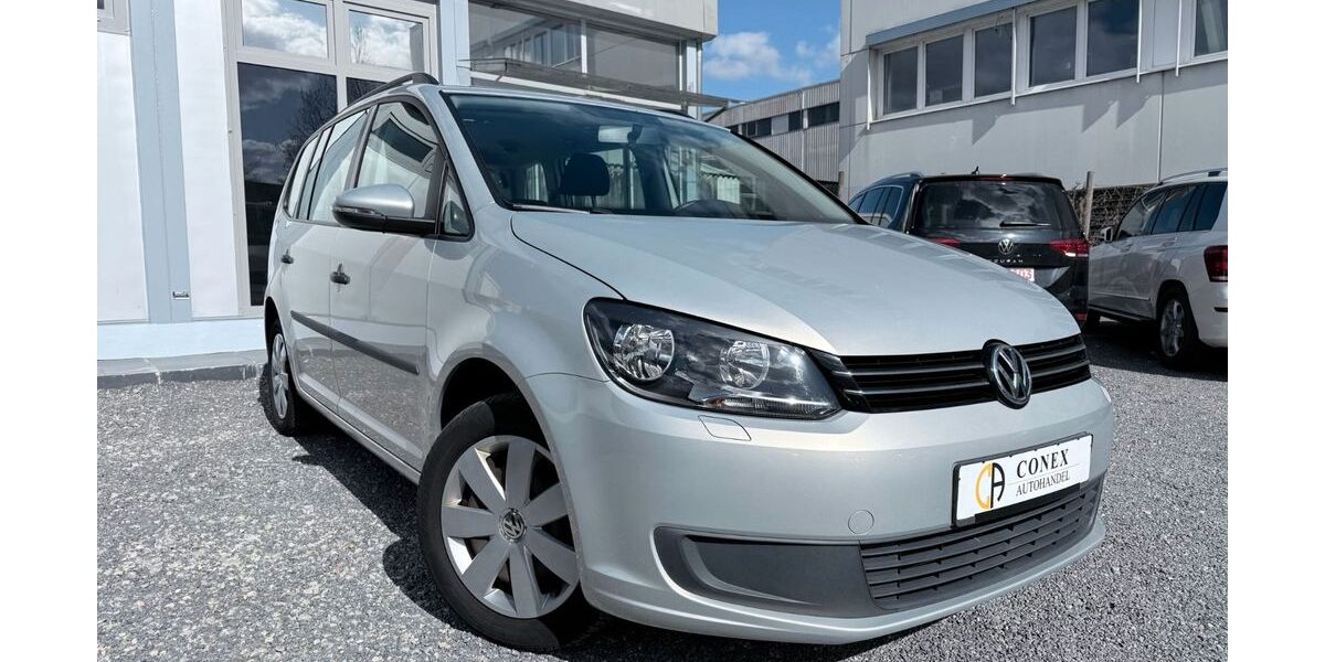 VW Touran 136.500 km 7.490 &euro; Korntal-Münchingen 70825