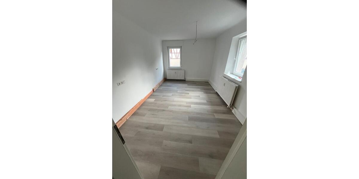 Erdgeschoßwohnung Gerlingen - 4 Zimmer, 92 m&sup2;, 1.450&euro; | Angebot:26611956