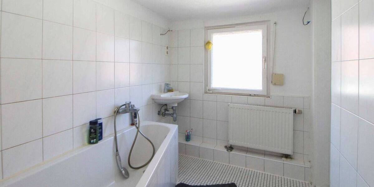 Doppelhaushälfte Stuttgart Weilimdorf - 7 Zimmer, 170 m&sup2;, 485.000&euro; | Angebot:26080889