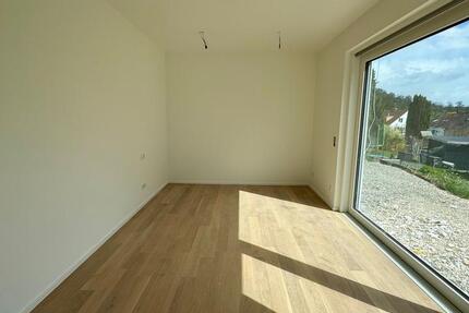 Wohnung Esslingen am Neckar Oberesslingen - 4 Zimmer, 135 m&sup2;, 2.565&euro; | Angebot:26004778