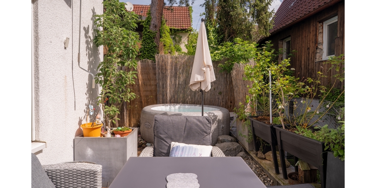 Großzügige Eckterrasse, Kamin & ruhiges Wohnen im 3-Familienhaus - 3.5 Remshalden | Angebot:27512031