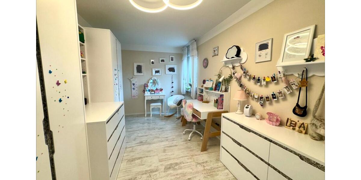 Reihenhaus Kirchheim unter Teck - 5.5 Zimmer, 145 m&sup2;, 650.000&euro; | Angebot:27003661