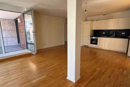 Wohnung Stuttgart - 4 Zimmer, 94 m&sup2;, 1.550&euro; | Angebot:27700218