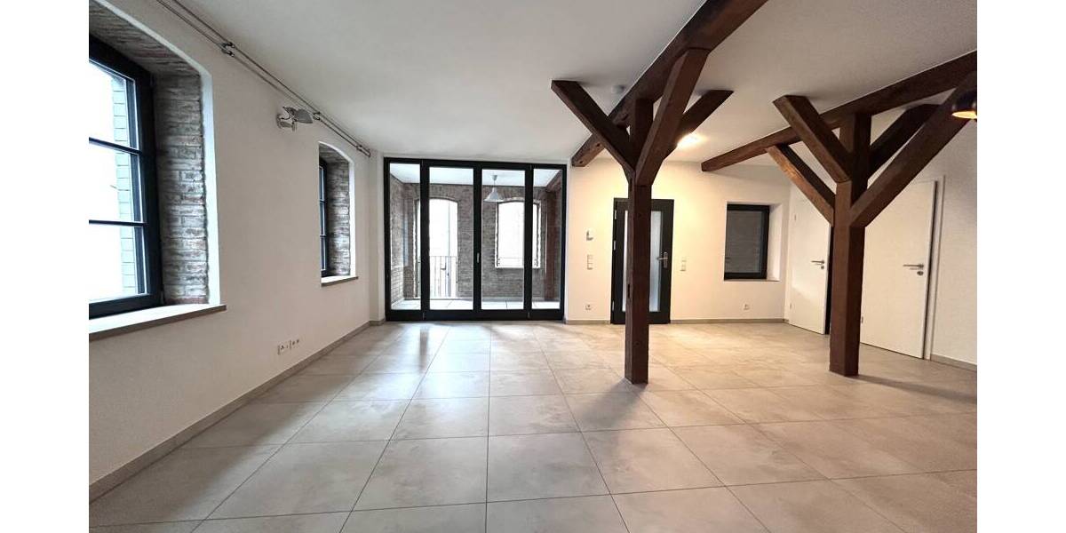 Etagenwohnung Vaihingen an der Enz - 2 Zimmer, 77 m&sup2;, 1.000&euro; | Angebot:26055106