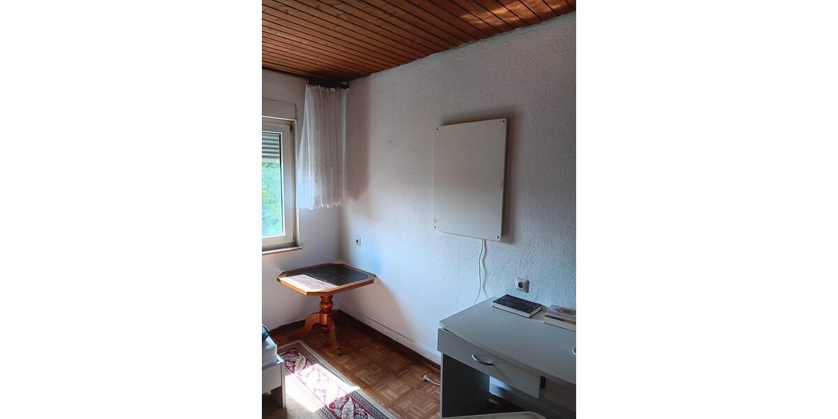 Etagenwohnung Neckarwestheim - 1 Zimmer, 20 m&sup2;, 300&euro; | Angebot:25645081