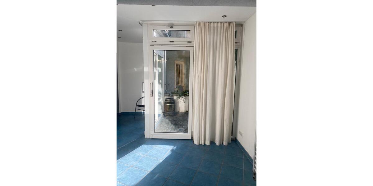 Hochparterre Stuttgart Stuttgart-Nord - 2 Zimmer, 120 m&sup2;, 320.000&euro; | Angebot:25174786