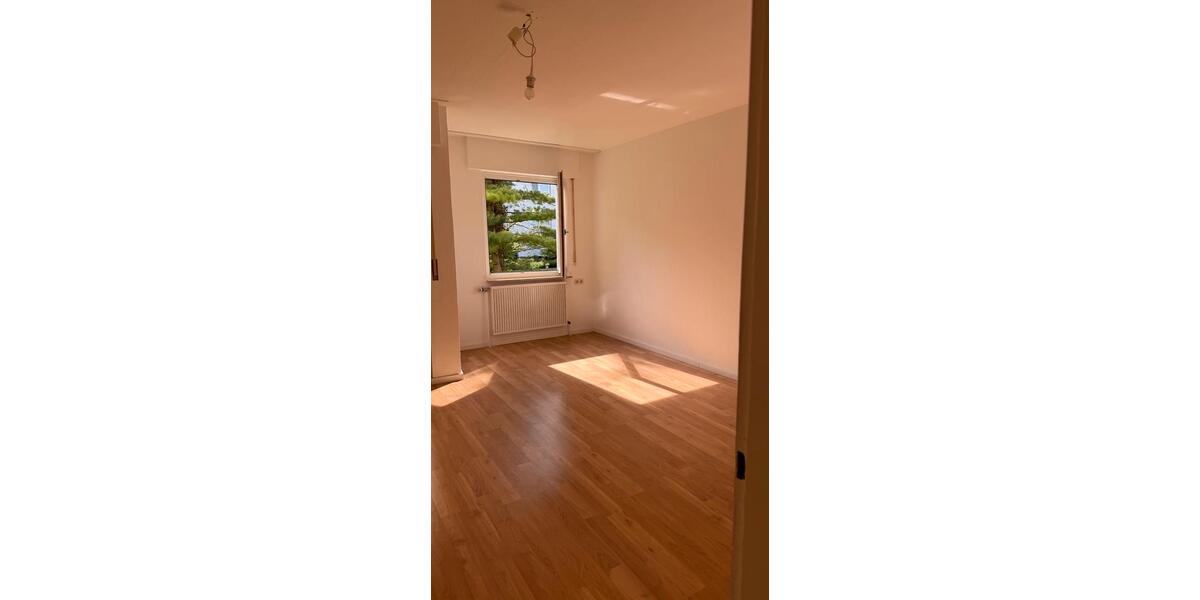 Etagenwohnung Ludwigsburg Hoheneck - 3 Zimmer, 70 m&sup2;, 1.200&euro; | Angebot:26671444