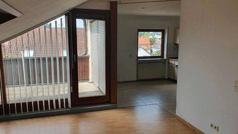Dachgeschoßwohnung Rudersberg - 2.5 Zimmer, 65 m&sup2;, 660&euro; | Angebot:26679238