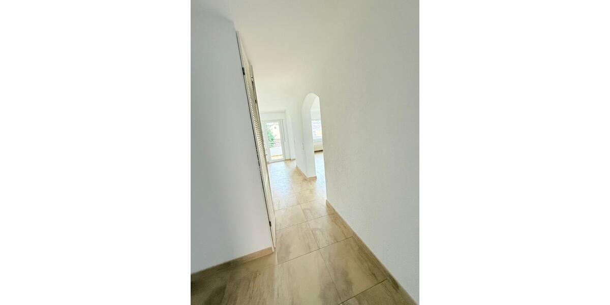 Hochparterre Ludwigsburg Eglosheim - 2 Zimmer, 84 m&sup2;, 1.100&euro; | Angebot:26574196