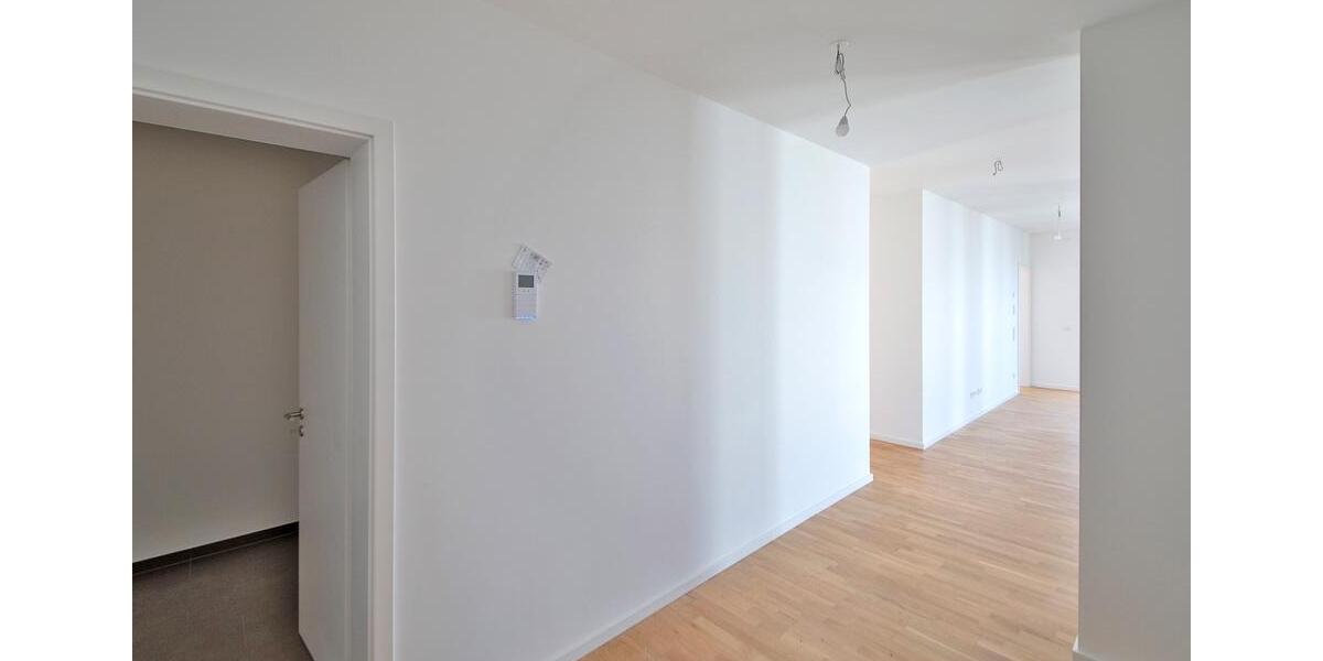 Etagenwohnung Böblingen - 4 Zimmer, 154 m&sup2;, 2.711&euro; | Angebot:25783085