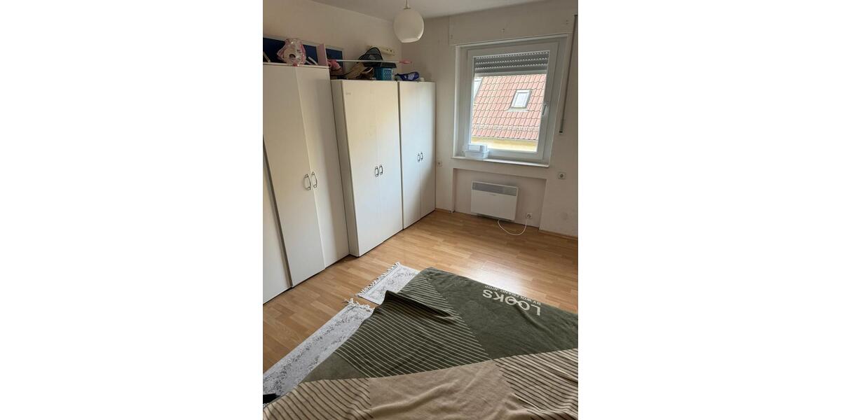 Etagenwohnung Walheim - 3 Zimmer, 63 m&sup2;, 850&euro; | Angebot:25407138
