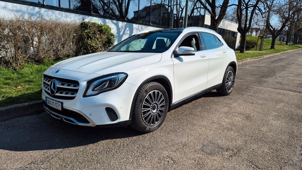 Mercedes-Benz GLA 200 98.000 km 17.900 &euro; Asperg 71679