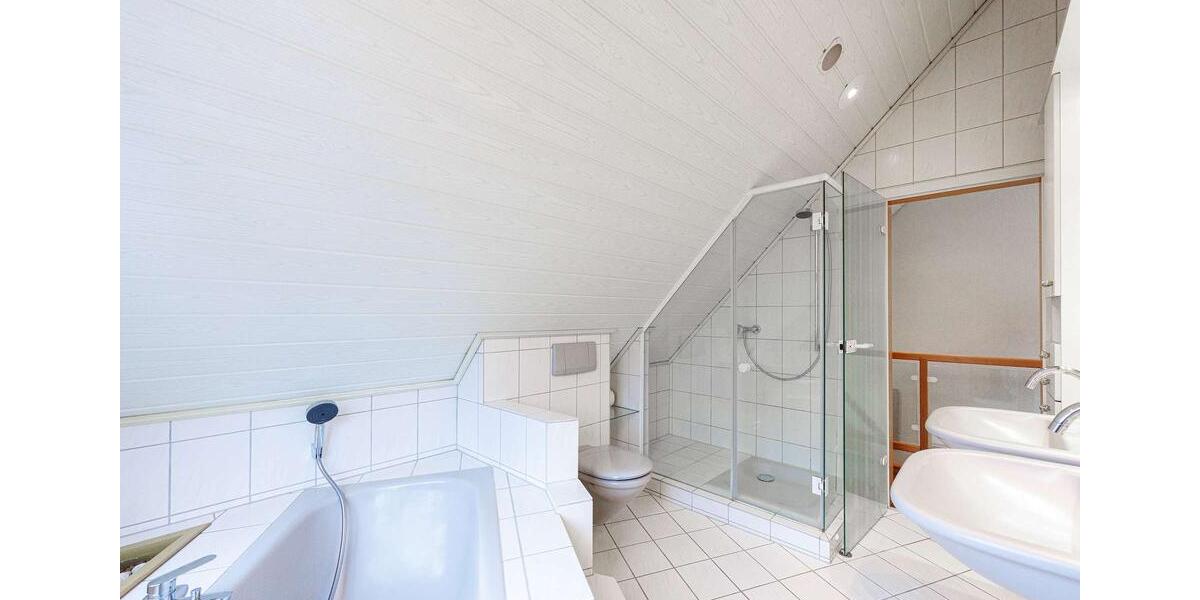 Maisonettenwohnung Ludwigsburg Hoheneck - 3.5 Zimmer, 70 m&sup2;, 990&euro; | Angebot:25923412