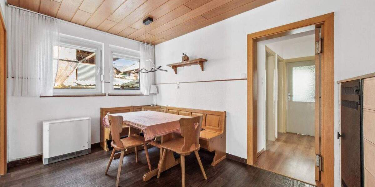 Mehrfamilienhaus, Wohnhaus Sachsenheim / Kleinsachsenheim Kleinsachsenheim - 8 Zimmer, 244 m&sup2;, 668.000&euro; | Angebot:25746121