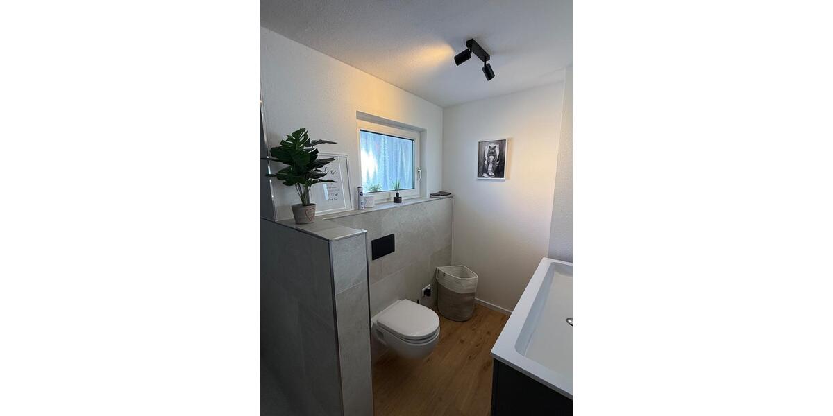 Erdgeschoßwohnung Weinstadt - 4 Zimmer, 85 m&sup2;, 2.000&euro; | Angebot:25944587