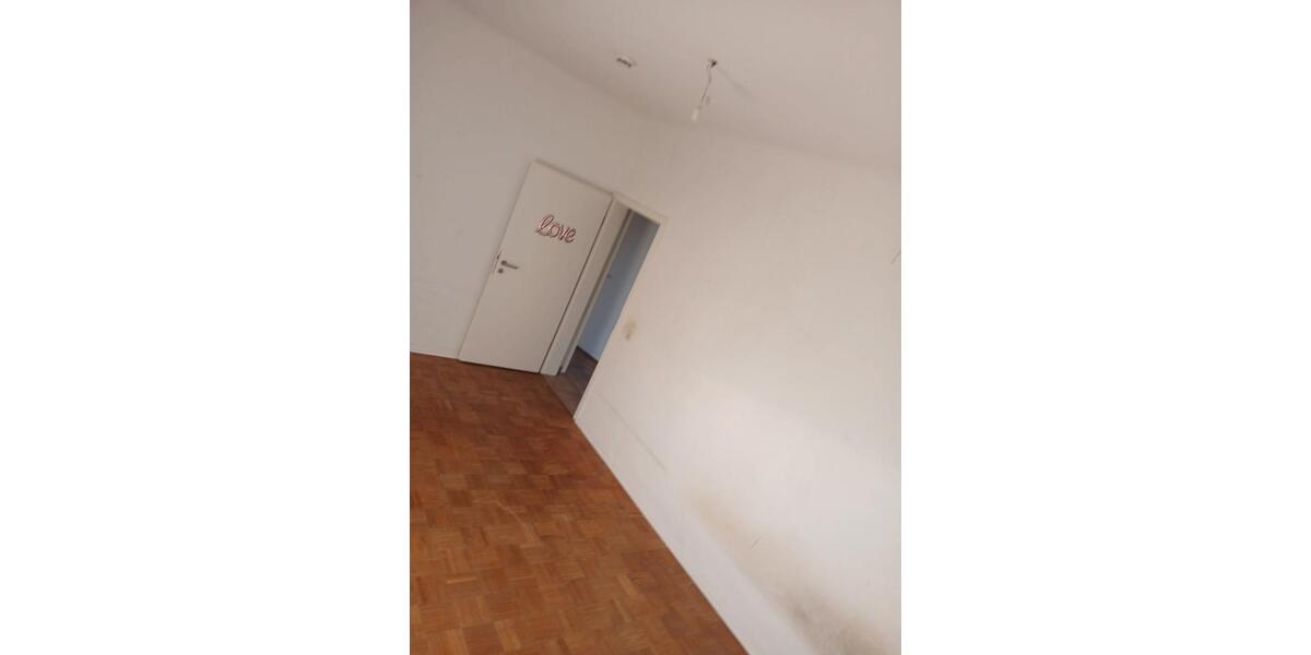 Erdgeschoßwohnung Göppingen - 4.5 Zimmer, 87 m&sup2;, 179.000&euro; | Angebot:26018652