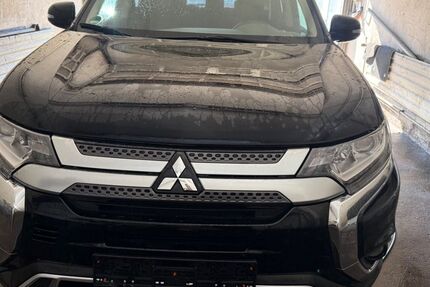 Mitsubishi Outlander 97.000 km 14.499 &euro; Fellbach 70736