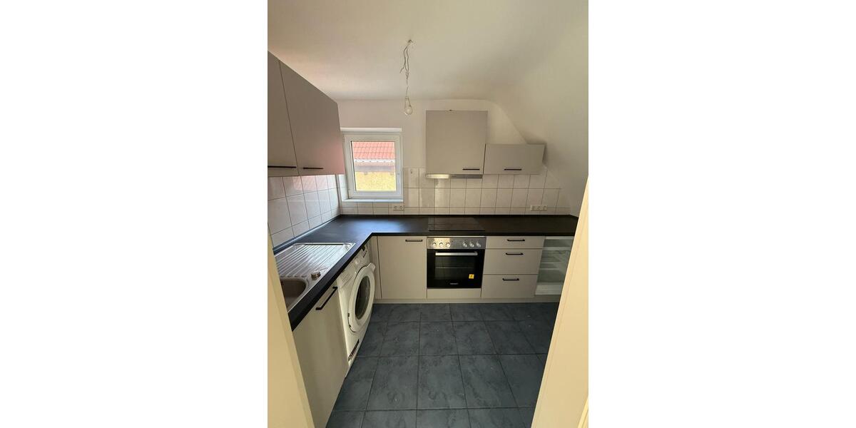 Dachgeschoßwohnung Stuttgart Bad Cannstatt - 2 Zimmer, 42 m&sup2;, 775&euro; | Angebot:25510132