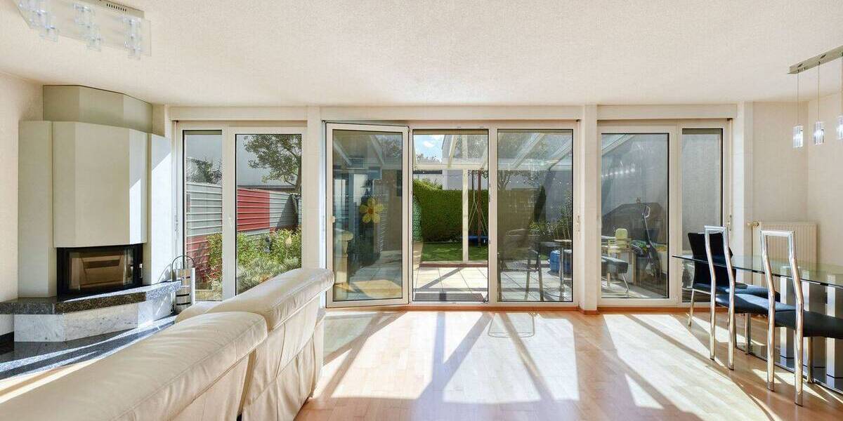 Reihenmittelhaus Stuttgart Zuffenhausen - 4 Zimmer, 119 m&sup2;, 700.000&euro; | Angebot:25670991