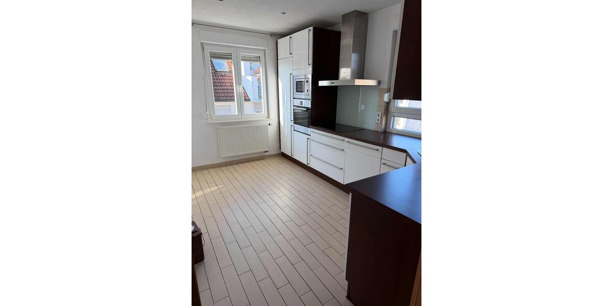 Etagenwohnung Stuttgart Zuffenhausen - 3 Zimmer, 81 m&sup2;, 1.200&euro; | Angebot:25948451