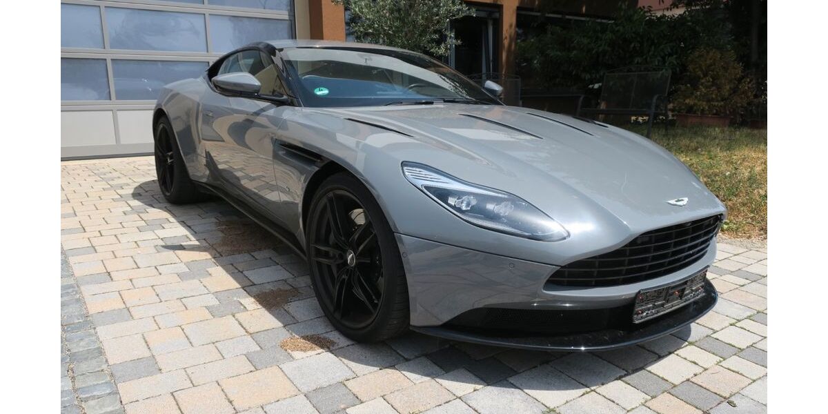 Aston Martin DB11 45.000 km 132.000 &euro; Hattenhofen 73110