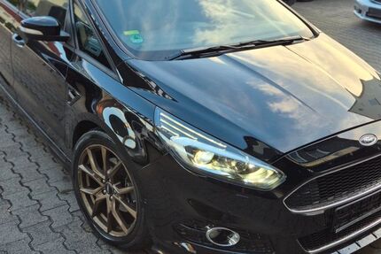 Ford S-Max 123.152 km 17.750 &euro; Stuttgart 70435
