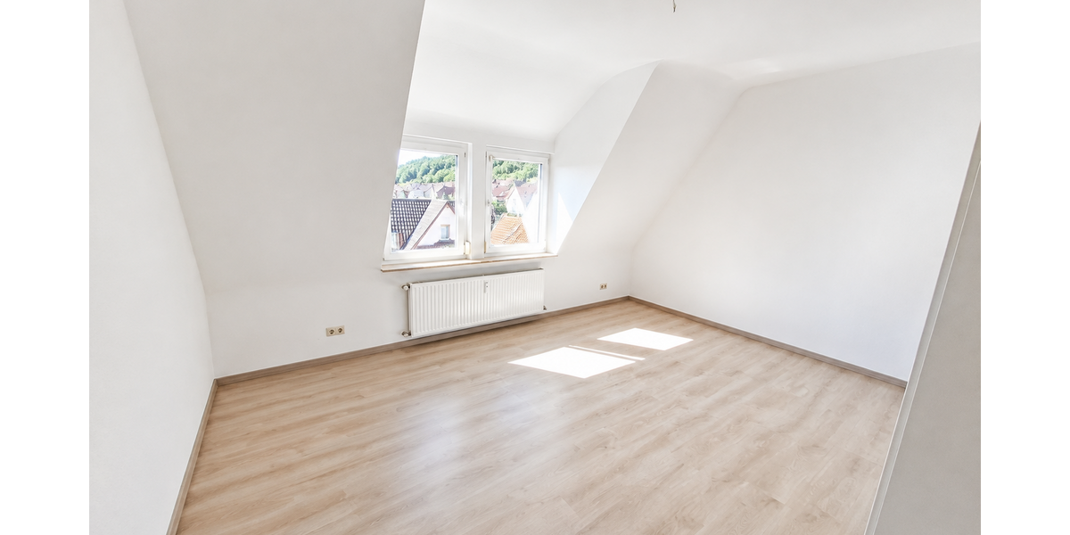 Etagenwohnung Stuttgart Luginsland - 4 Zimmer, 89 m&sup2;, 1.140&euro; | Angebot:27700130
