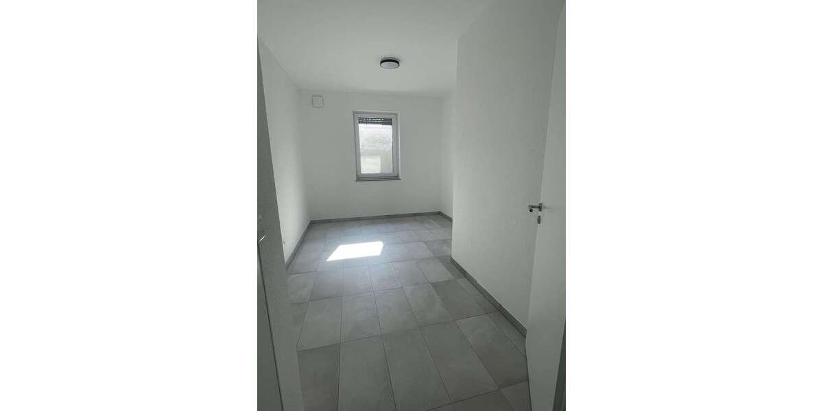 Etagenwohnung Burgstetten - 3 Zimmer, 72 m&sup2;, 1.000&euro; | Angebot:25429371