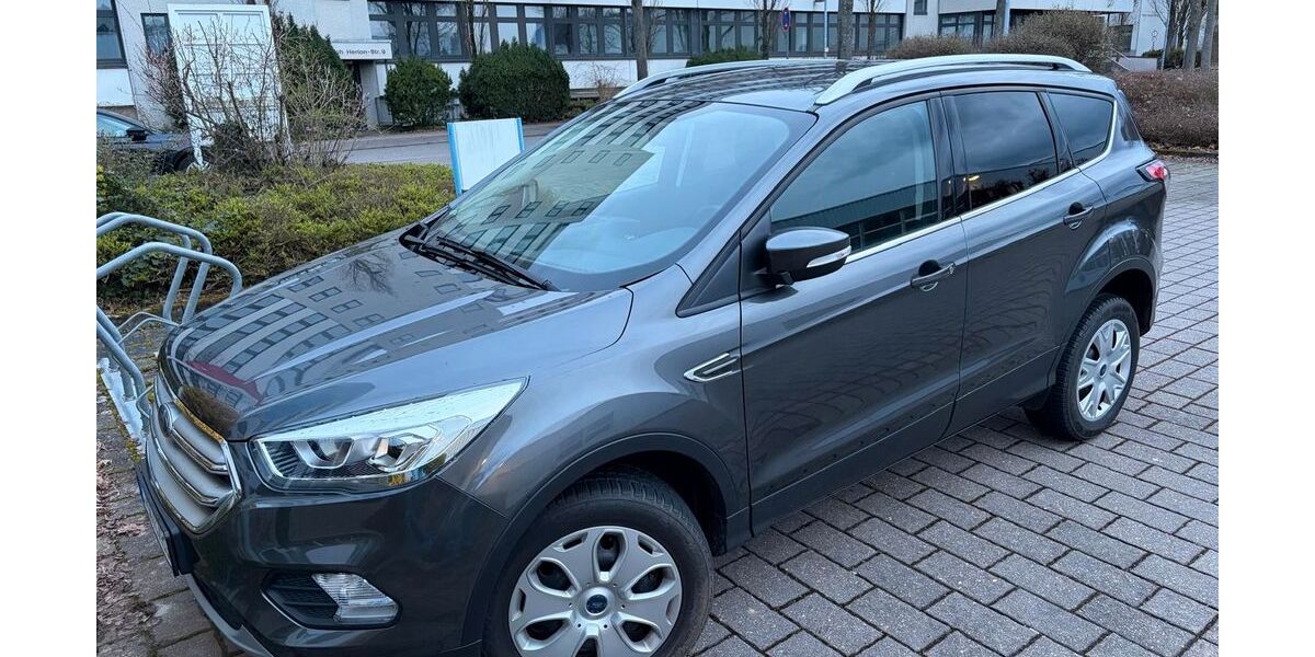 Ford Kuga 133.700 km 12.700 &euro; Fellbach 70736
