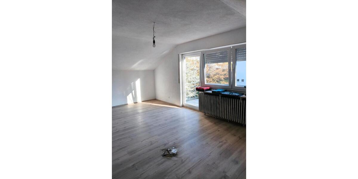 Dachgeschoßwohnung Stuttgart Feuerbach - 1.5 Zimmer, 34 m&sup2;, 850&euro; | Angebot:26616081