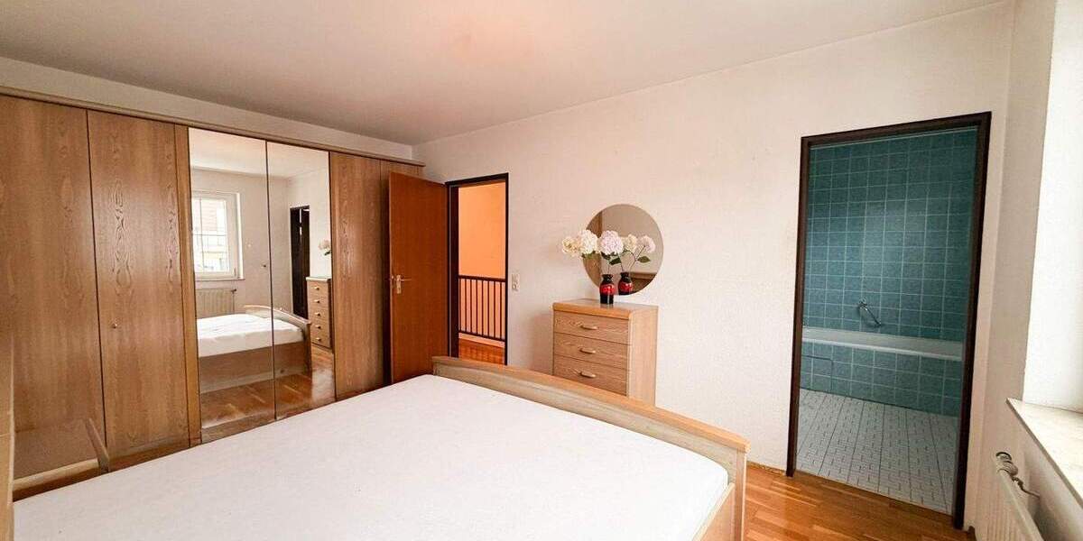 Reihenmittelhaus Plochingen - 4 Zimmer, 105 m&sup2;, 420.000&euro; | Angebot:25687305