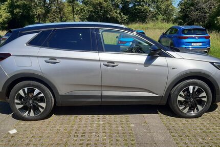 Opel Grandland (X) 64.500 km 19.099 &euro; Stuttgart 70437